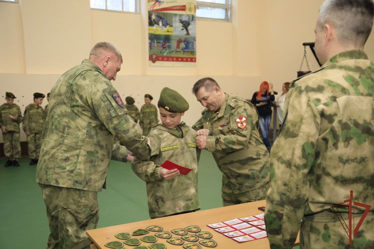 Новый подшефный класс Росгвардии открыт в Хабаровске 