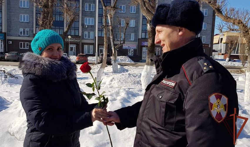 В Уральском округе Росгвардии проходят праздничные мероприятия, посвященные Международному женскому дню