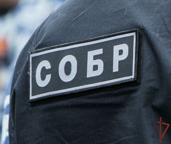При поддержке СОБР «Рифей» Росгвардии задержаны подозреваемые в организации занятия проституцией в Челябинске