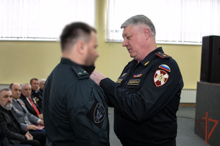 Заместитель командующего Приволжским округом Росгвардии поздравил Нижегородский СОБР «Мираж» с 30-летием