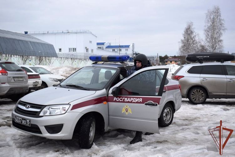 Сотрудники Росгвардии приняли участие в антитеррористических учениях «Молния-2023» в Нижнем Новгороде