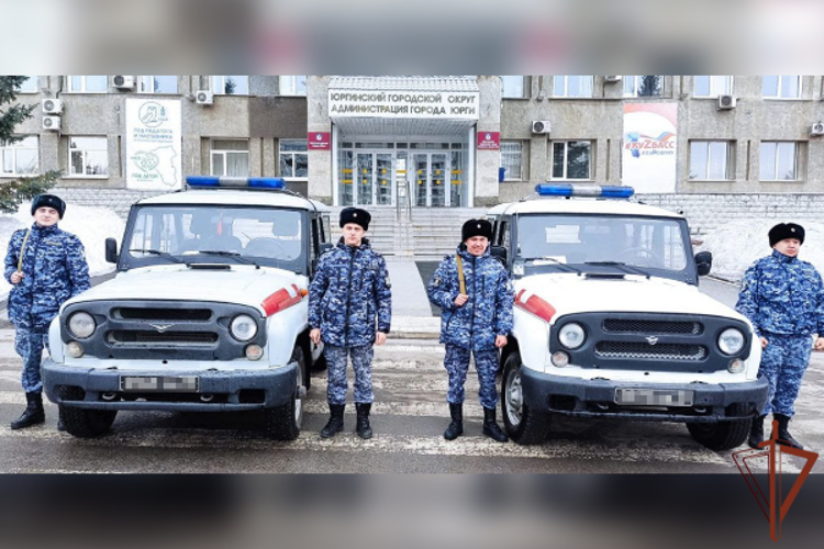 Росгвардейцы предотвратили пожар на автомобильной стоянке в Кузбассе