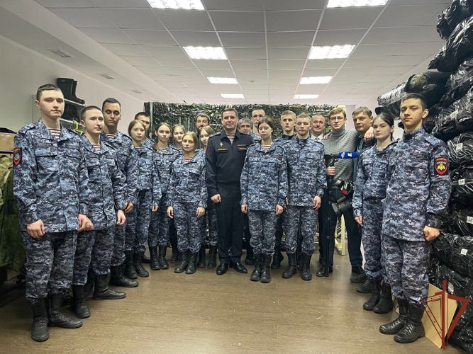 Курсанты «Гвардейской смены» изготовили для участников СВО маскировочную сеть