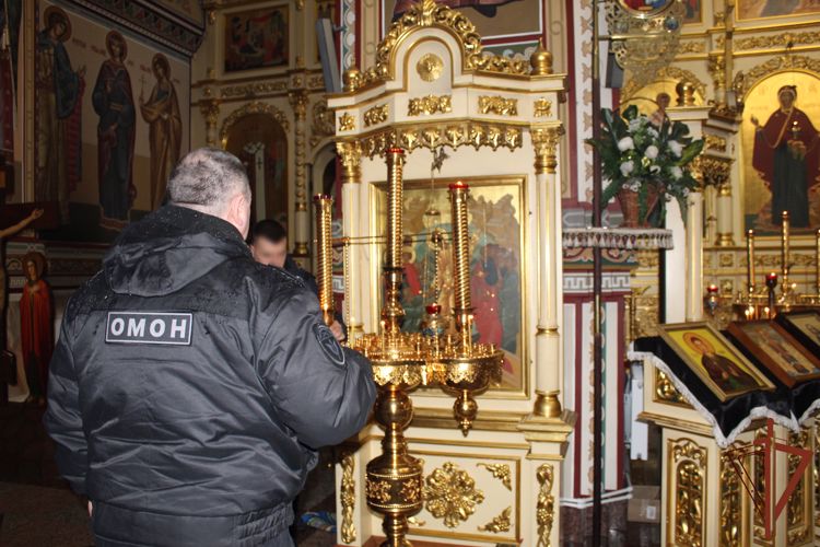 Росгвардейцы приняли участие в богослужении за здравие участников специальной операции в Сыктывкаре