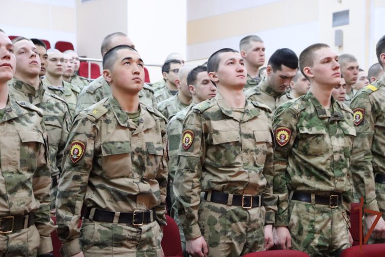 Курсанты Новосибирского военного института Росгвардии прошли стажировку в Хабаровске  
