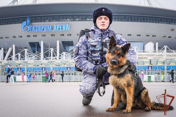 Сотрудники и военнослужащие Росгвардии обеспечили правопорядок во время футбольного матча между сборными России и Ирака