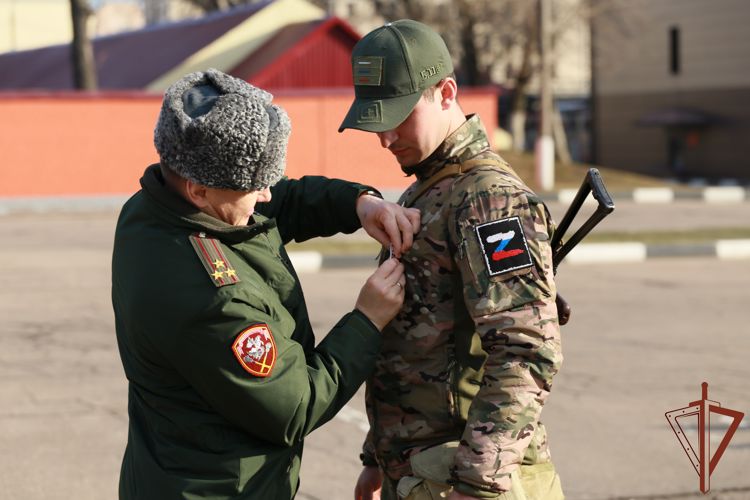 Командующий Центральным округом Росгвардии вручил военнослужащим-участникам СВО государственные награды