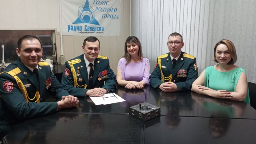Военный ансамбль «Люди в погонах» стал главным героем теле-и радиоэфира ЗАТО Северск