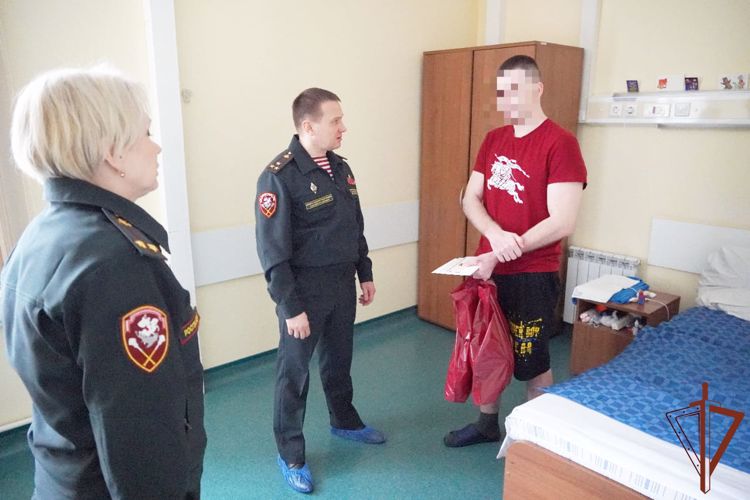 Заместитель командующего Центральным округом навестил военнослужащих-участников СВО в Главном клиническом госпитале Росгвардии
