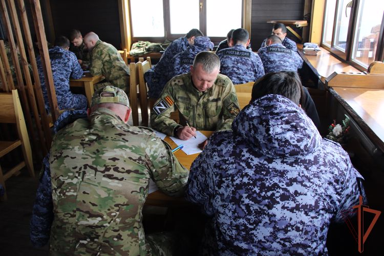 Росгвардейцы написали «Диктант Победы» на Северном Кавказе