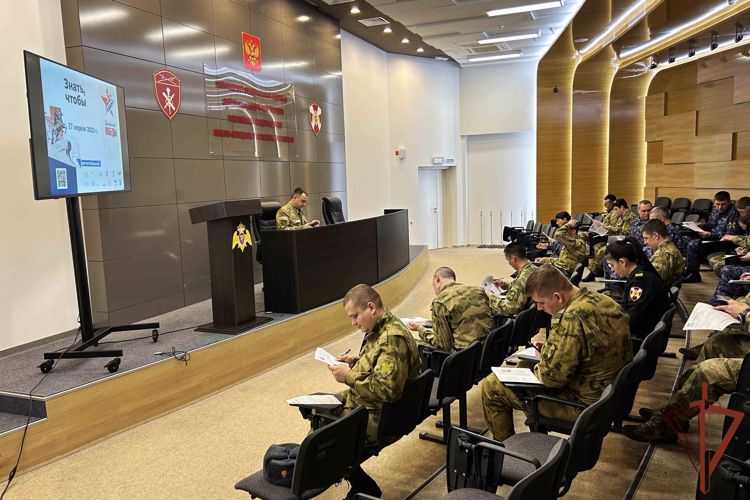 Уральский округ Росгвардии присоединился к Международной патриотической акции «Диктант Победы»