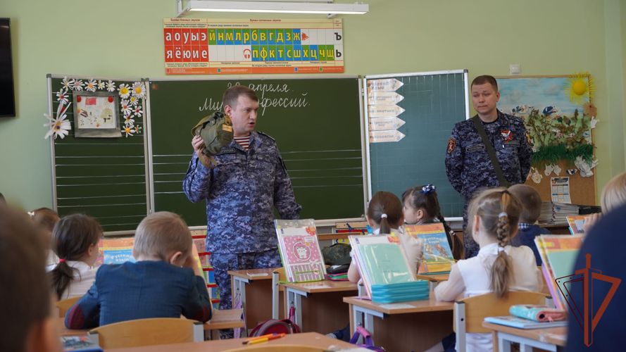 В Северо-Западном округе Росгвардии прошли памятные мероприятия