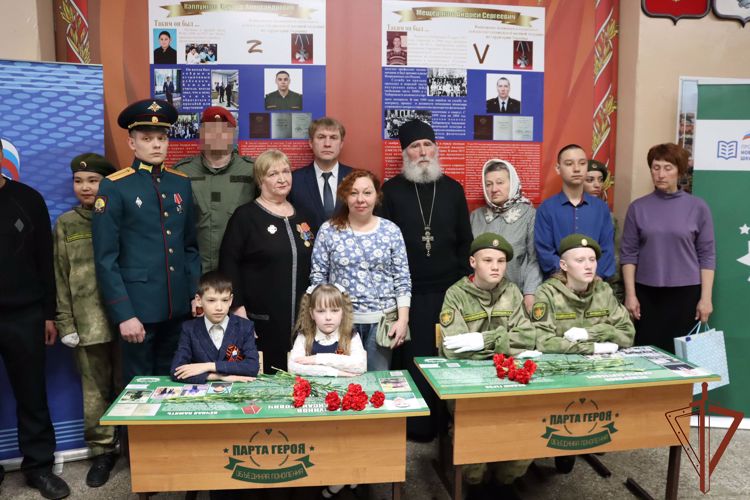 Парта Героя в память об офицере СОБР «Ерофей» открыта в хабаровской школе