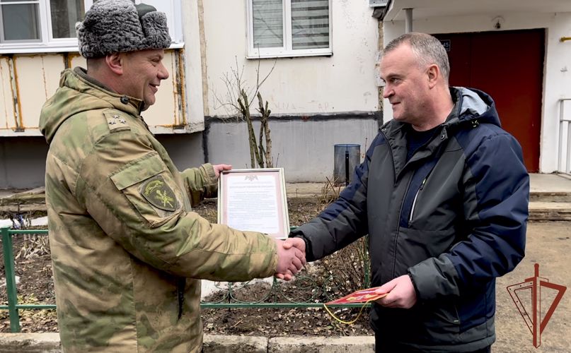 Росгвардейцы поблагодарили жителя Костромы, который сообщил об опасной находке