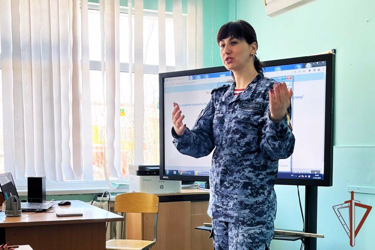   Патриотические мероприятия для молодежи проводят росгвардейцы на Урале