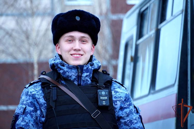 Росгвардейцы обеспечили безопасность на хоккейном матче в Санкт-Петербурге