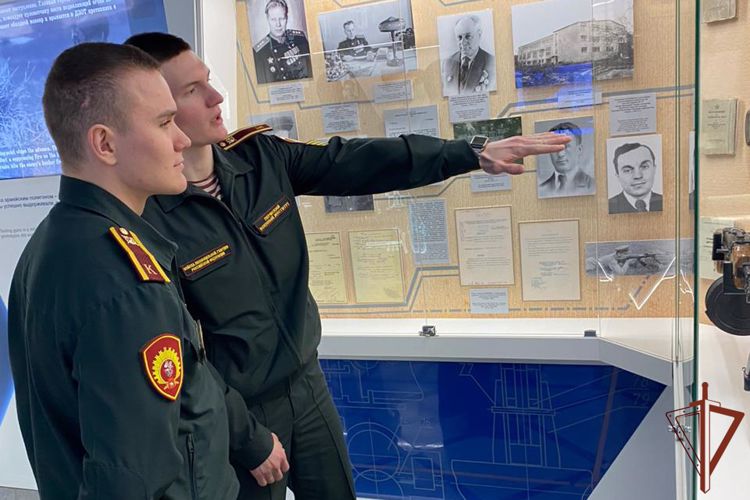 Курсанты пермского института Росгвардии проходят практику на предприятии концерна «Калашников» в Удмуртии