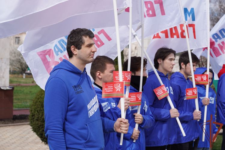 Музыканты Росгвардии приняли участие в патриотической марш-эстафете в Грозном