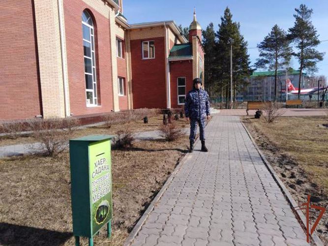 На Урале сотрудники Росгвардии обеспечили охрану общественного порядка во время проведения мусульманского праздника Ураза-Байрам