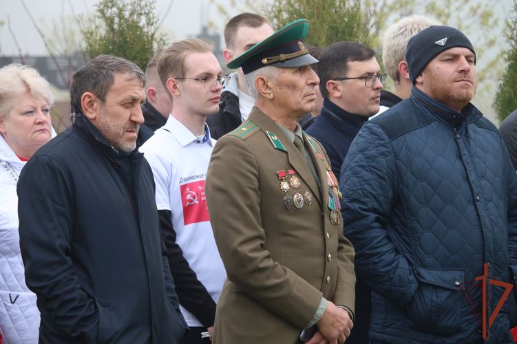 На Ставрополье заместитель командующего СКО Росгвардии принял участие в открытии мемориала защитникам Отечества