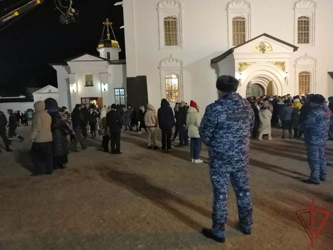 На Урале Росгвардия обеспечила безопасность граждан в период празднования Пасхи 