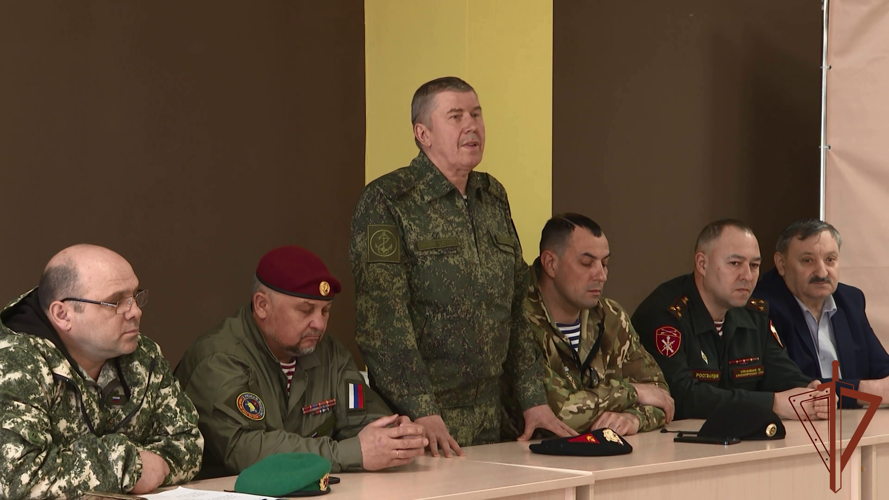 В городах Сибири при участии Росгвардии прошли встречи в рамках автопробега «Дорога к Победе» 