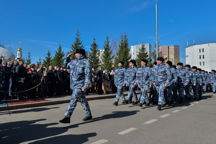 В Москве сотрудники ОМОН «Авангард» открыли Аллею Славы в день памяти погибших боевых товарищей