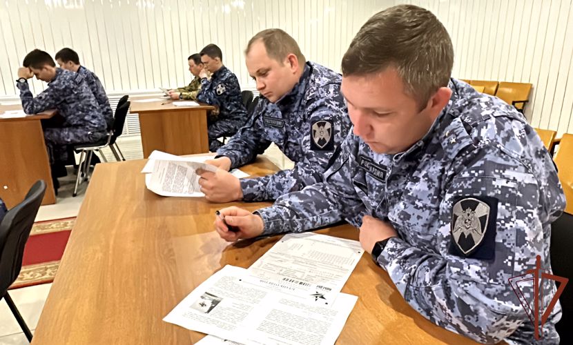  «Диктант Победы» написали росгвардейцы на юге России