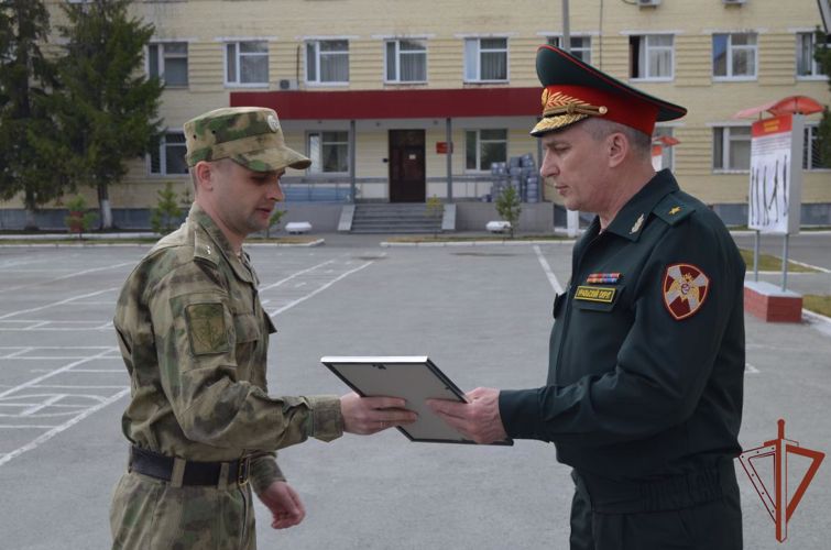 В Уральском округе Росгвардии состоялись мероприятия, посвященные Дню образования воинских частей по охране ВГО 