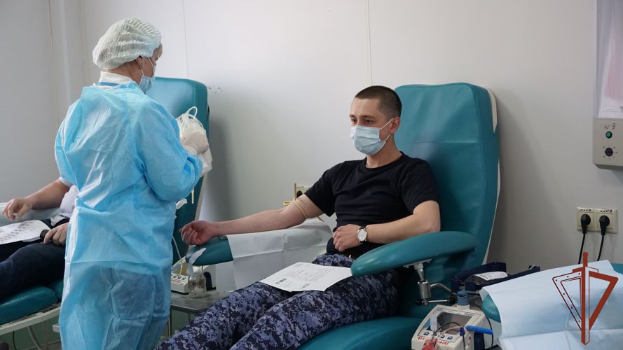 В Ульяновске росгвардейцы приняли участие в донорской акции «От сердца к сердцу»