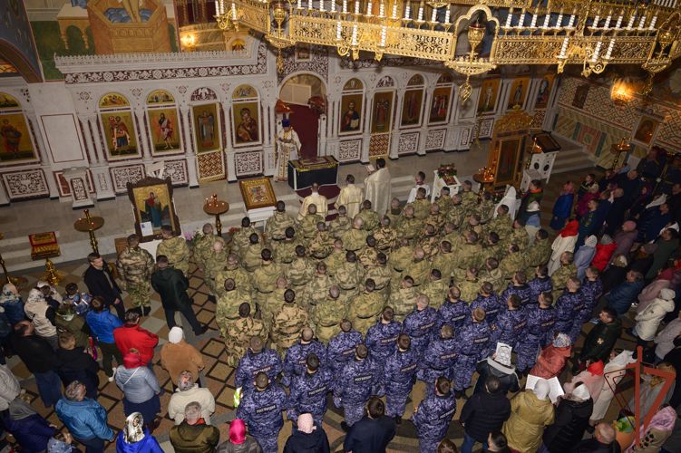 В ГЛАВНОМ ХРАМЕ РОСГВАРДИИ ПРОШЛА ПАСХАЛЬНАЯ СЛУЖБА (видео)