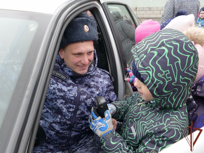 Патриотические мероприятия и акции проходят в Сибирском округе Росгвардии