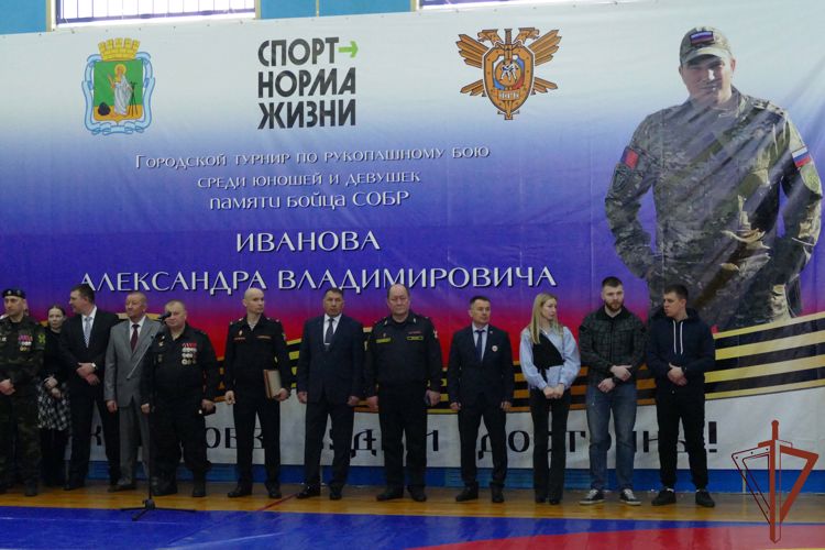 Турнир по рукопашному бою в память о погибшем на СВО сотруднике СОБР «Символ» прошел в Кузбассе