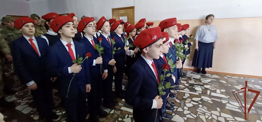Памятный стенд военнослужащим Росгвардии открыли в Северной Осетии