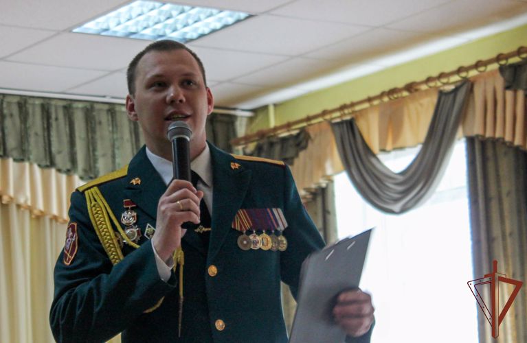 Представители Росгвардии на Урале провели мероприятия, посвященные Дню космонавтики