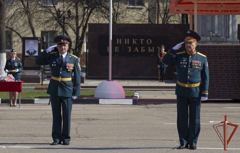  Командующий Центральным округом Росгвардии поздравил столичный полк со 105-летием со дня образования
