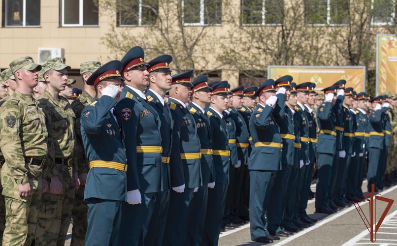  Командующий Центральным округом Росгвардии поздравил столичный полк со 105-летием со дня образования