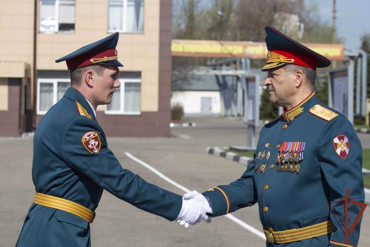  Командующий Центральным округом Росгвардии поздравил столичный полк со 105-летием со дня образования