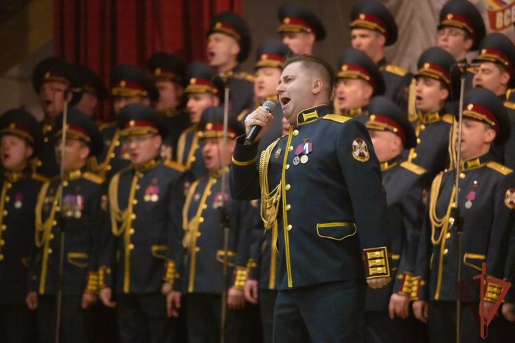  Командующий Центральным округом Росгвардии поздравил столичный полк со 105-летием со дня образования