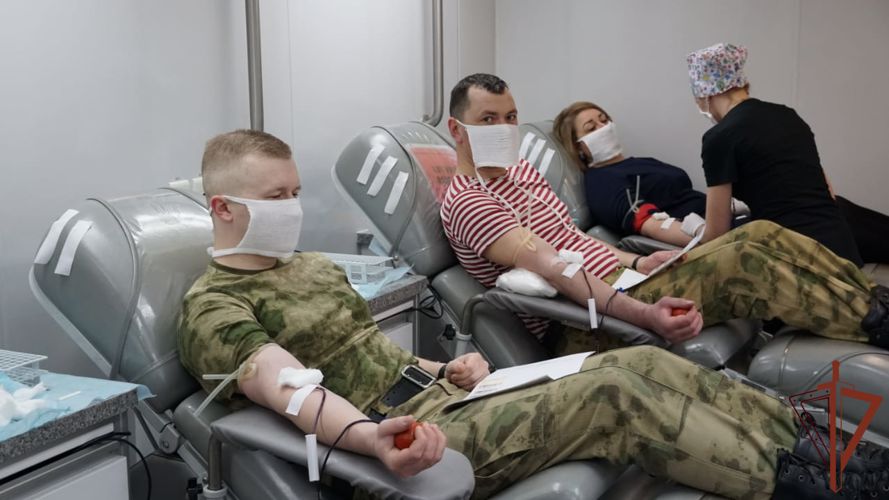 Росгвардейцы приняли участие в ведомственной акции «От сердца к сердцу» в Брянске