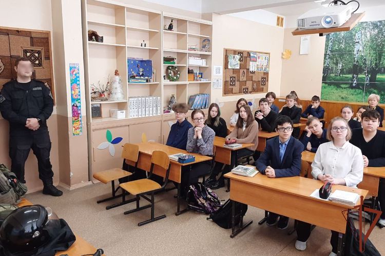 Патриотические встречи для молодежи провели росгвардейцы Северо-Западного округа  