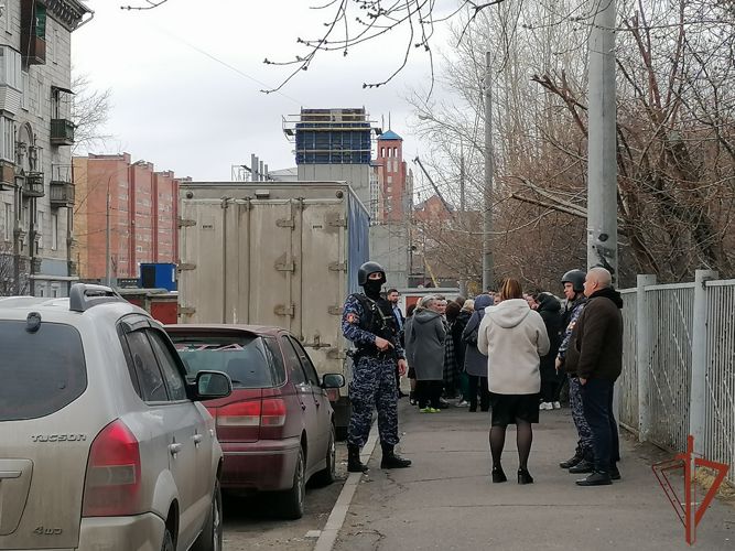 Росгвардия провела межведомственные учения на объекте образования в Красноярске