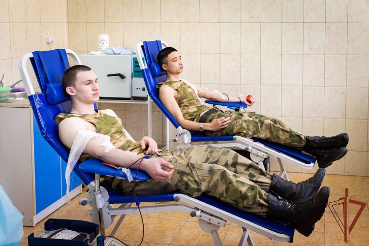 Росгвардейцы сдали 16 литров донорской крови в Пятигорске
