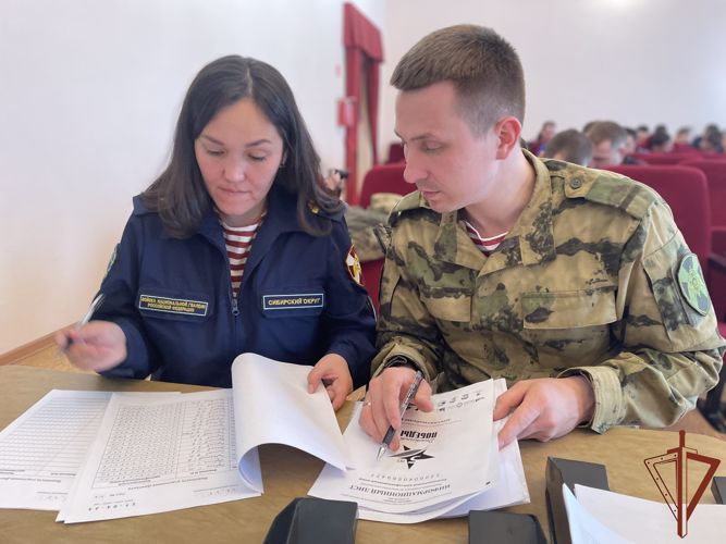 К Международной патриотической акции «Диктант Победы»присоединились росгвардейцы из Сибири  