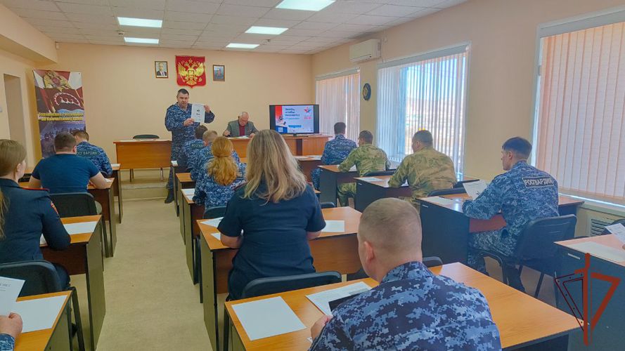 На Дальнем Востоке росгвардейцы написали «Диктант Победы»