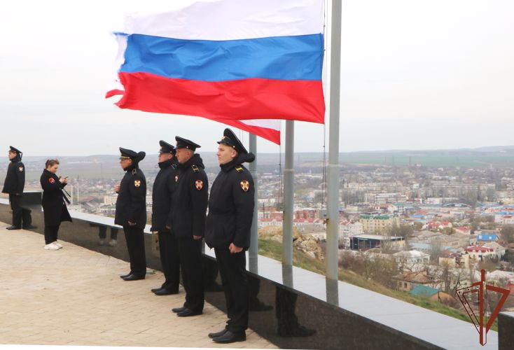  В Керчи  росгвардейцы отметили 79-ю годовщину освобождения города-героя от немецко-фашистских захватчиков  