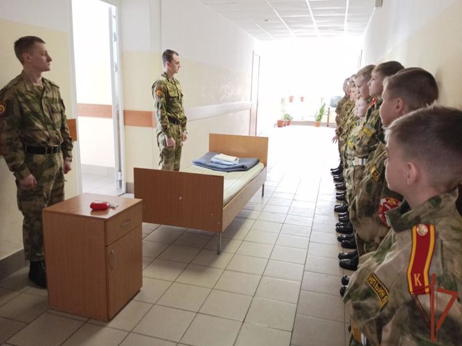 Новосибирский военный институт провел «Курс юного росгвардейца» для нижнетагильских кадет