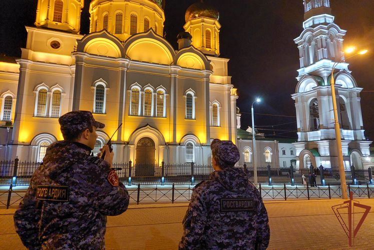 Росгвардия обеспечила безопасность участников пасхальных торжеств на юге России