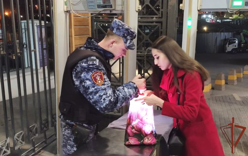 Росгвардия обеспечила безопасность участников пасхальных торжеств на юге России 