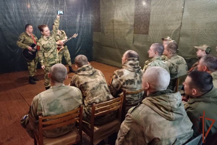 Рок-группа «Взвод» с концертной программой посетила росгвардейцев - участников СВО